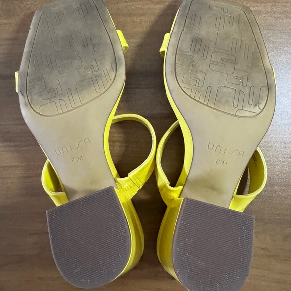 UNISA WOMEN'S CHRISSY SQUARE TOE HEELED SANDALS,YELLOW, US SIZE 6.5 MEDIUM, FUN! - Picture 11 of 13